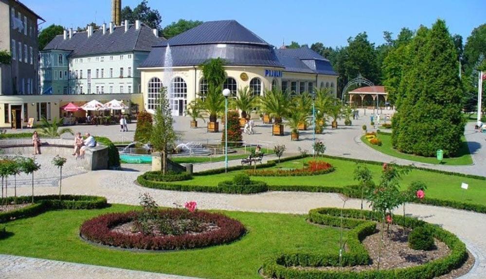 Apartamenty Cud Miod 1 Kudowa-Zdrój Buitenkant foto